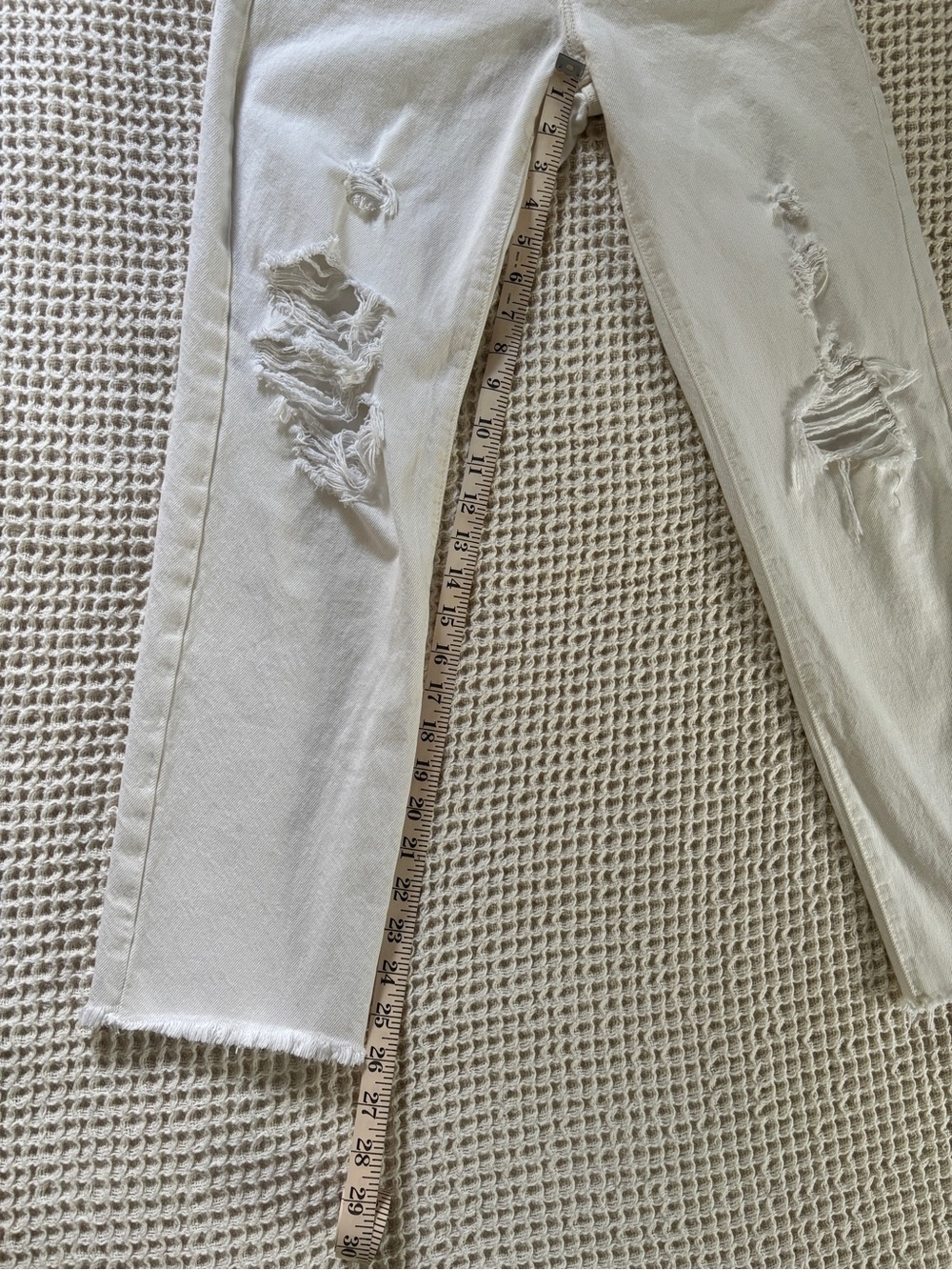Levi's Wedgie Straight White Jeans - Picture 8 of 10